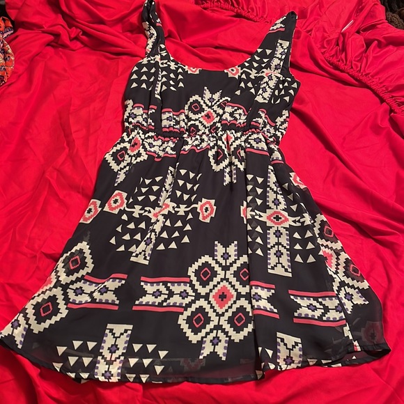 Southwest Print Dress Size M - Picture 3 of 7